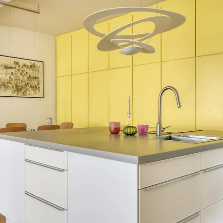 Spacious & Colorful Flat Near Bastille - 12